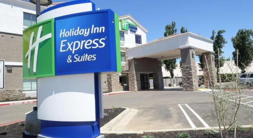 Holiday Inn Express & Suites Brentwood